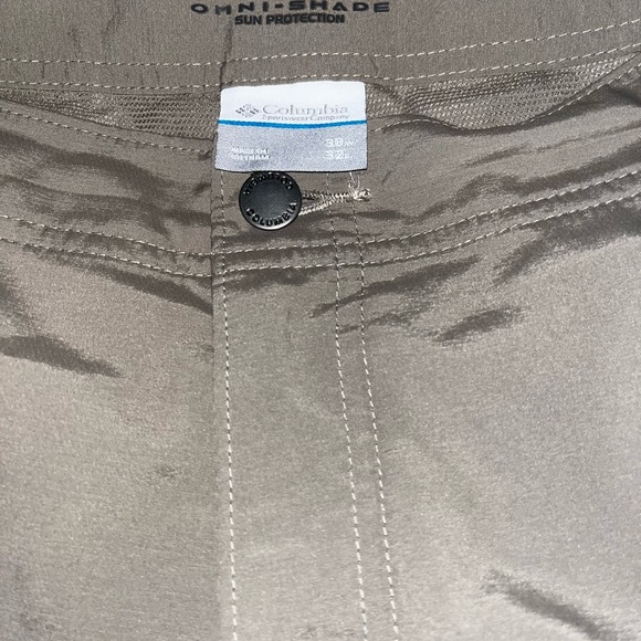Columbia Men's Khaki Cargo Pants Omni-Shade Outdoors 38/32 never worn! - Picture 2 of 6